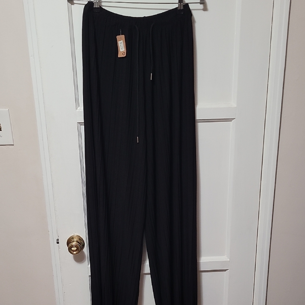Black Wide-Leg Pants